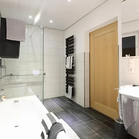 Daeschinger 度假居 *